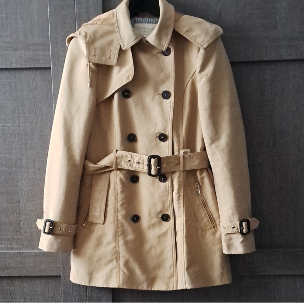 Zara Tan Trench Coat with Wide Collar and Belt